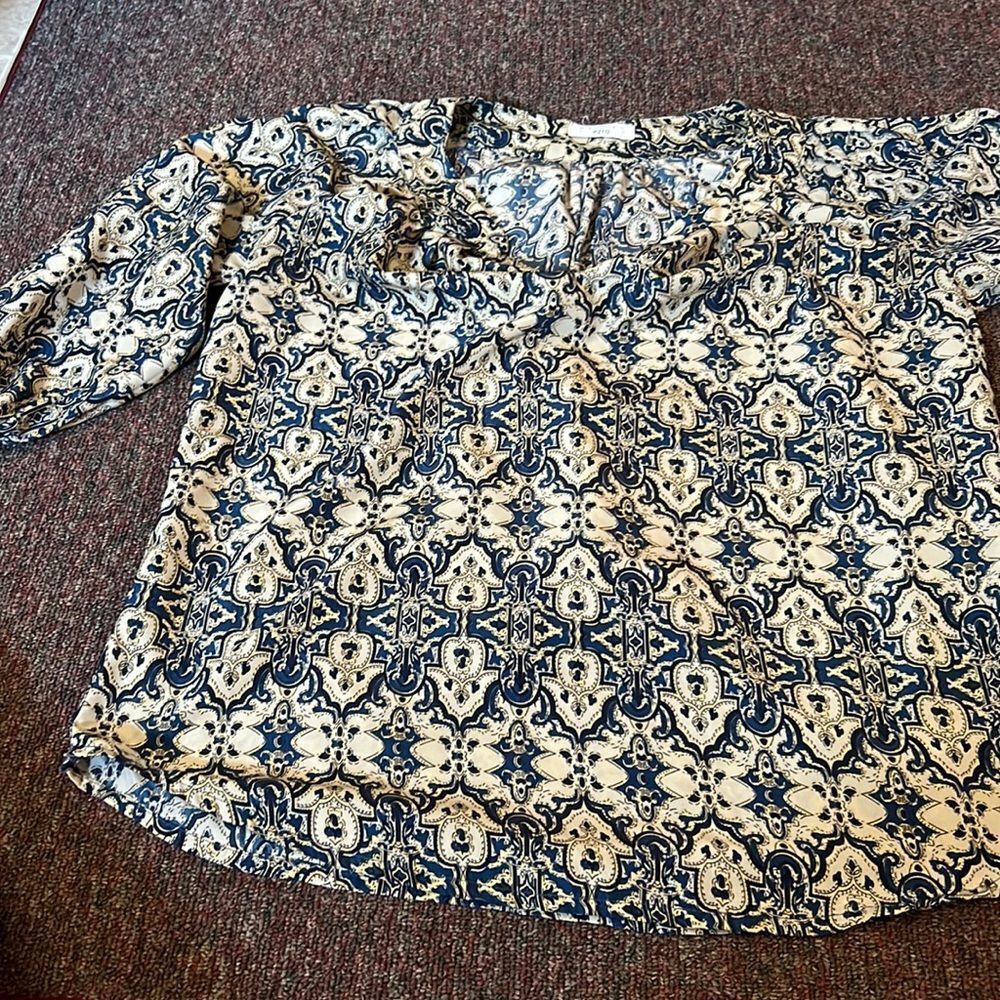 Ezra blue colorful blouse M